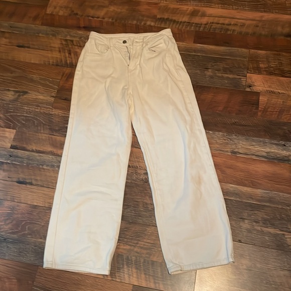 Dazy high waist baggy jeans. Size medium - Picture 3 of 4